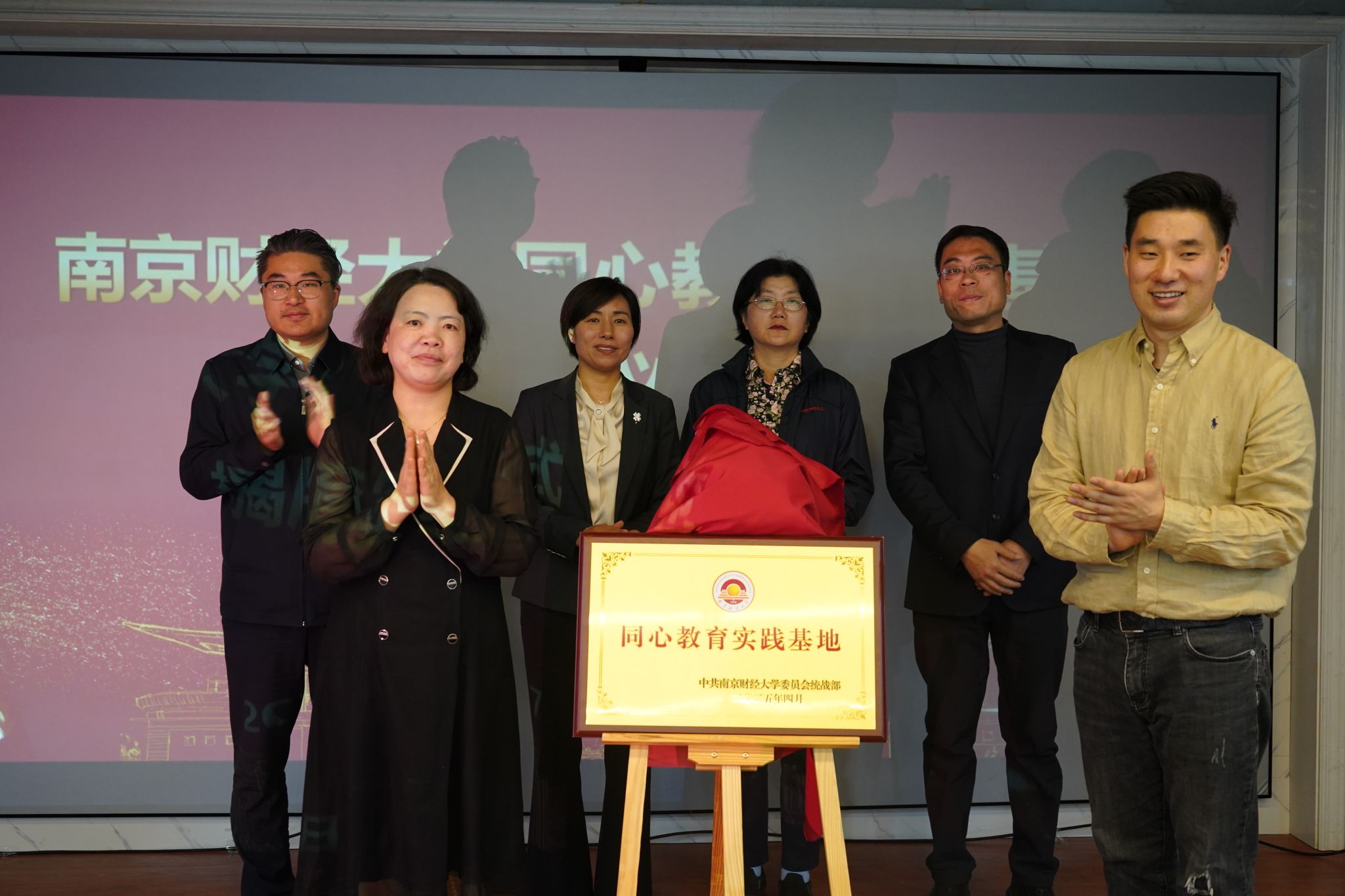 女性抹胸开襟哺乳衣的注意事项