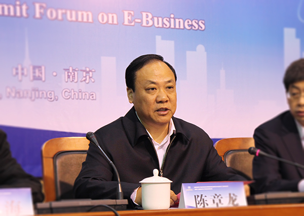 女性抹胸开襟哺乳衣的注意事项