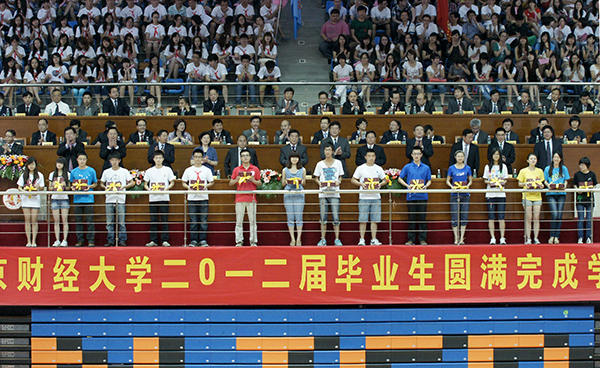 女性抹胸开襟哺乳衣的注意事项