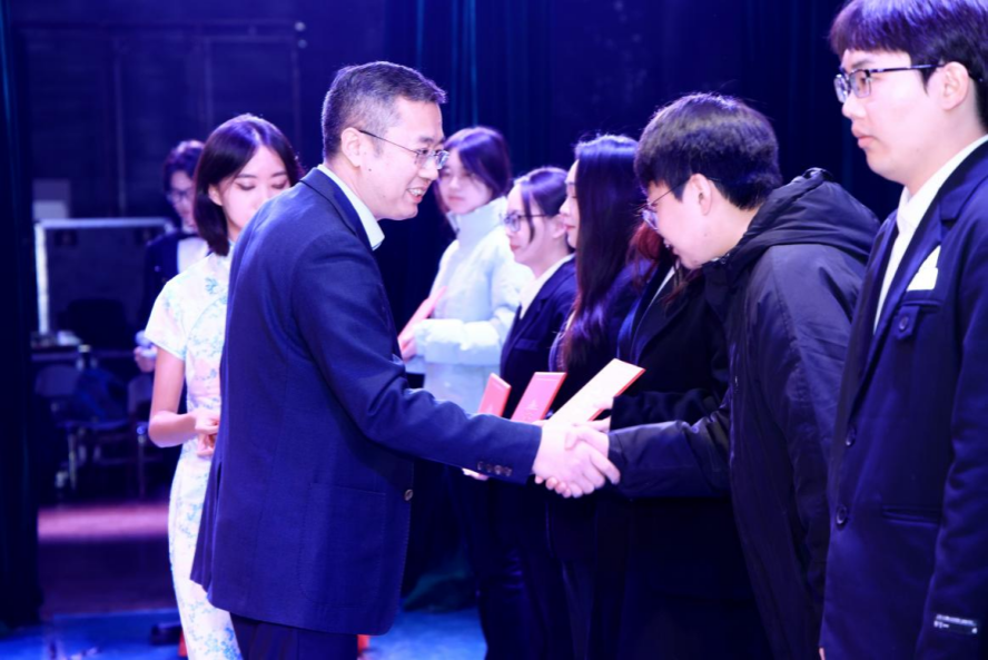 女性抹胸开襟哺乳衣的注意事项