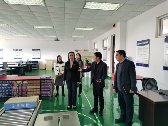 女性抹胸开襟哺乳衣的注意事项