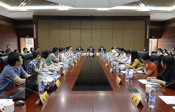 女性抹胸开襟哺乳衣的注意事项