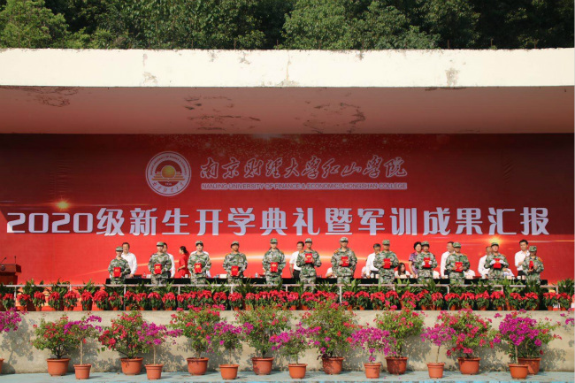 女性抹胸开襟哺乳衣的注意事项