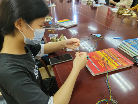 女性抹胸开襟哺乳衣的注意事项