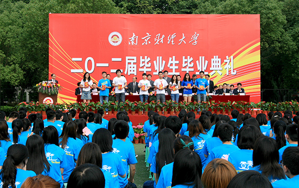 女性抹胸开襟哺乳衣的注意事项