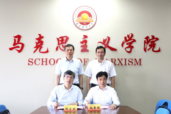 女性抹胸开襟哺乳衣的注意事项