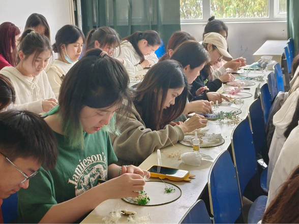 女性抹胸开襟哺乳衣的注意事项