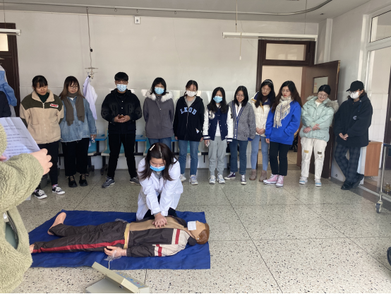 女性抹胸开襟哺乳衣的注意事项