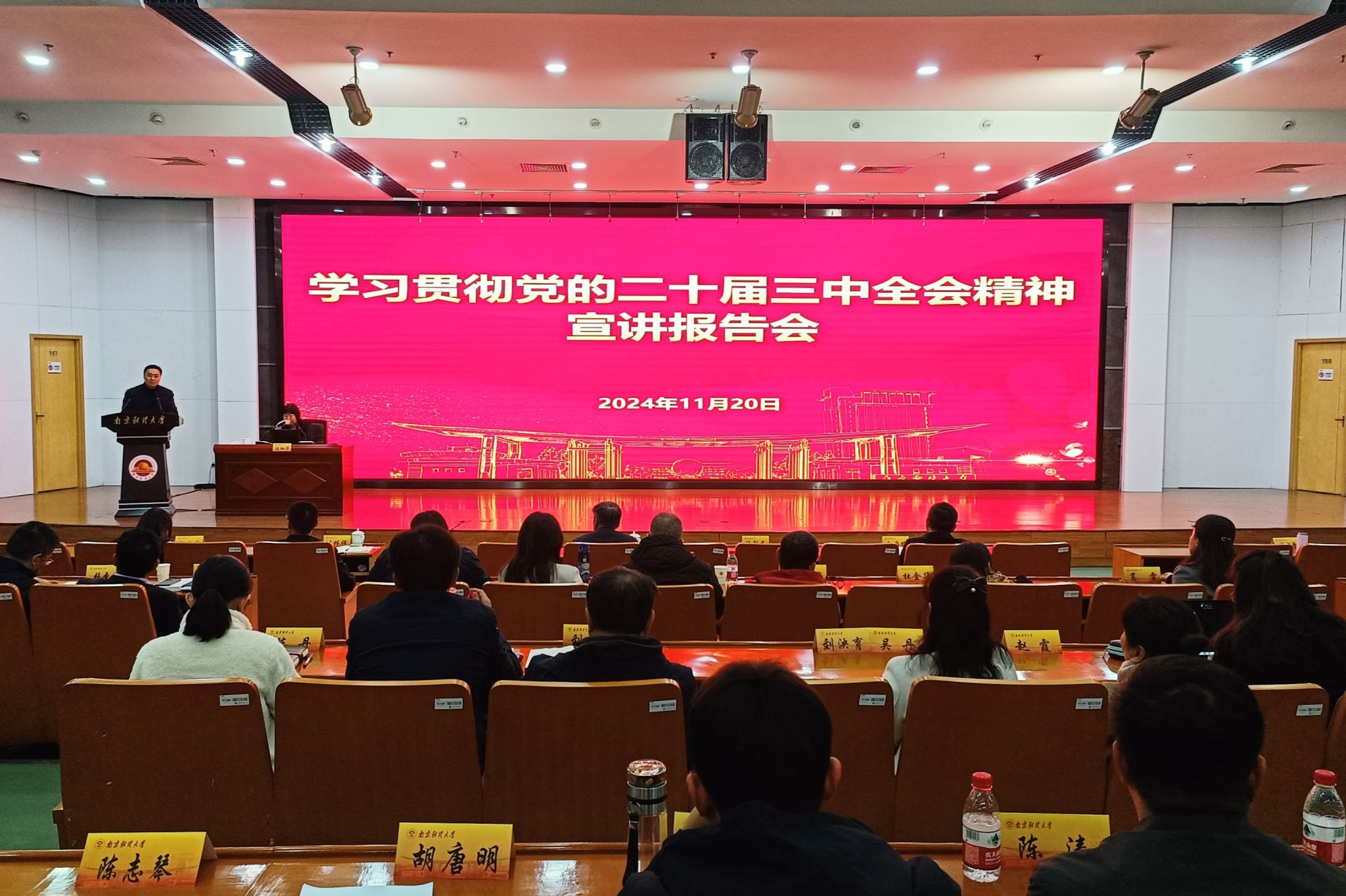 女性抹胸开襟哺乳衣的注意事项