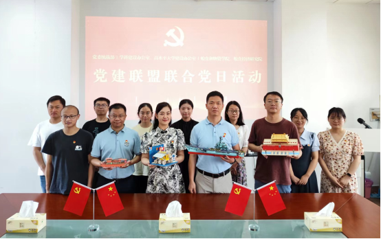 女性抹胸开襟哺乳衣的注意事项