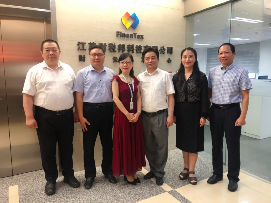 女性抹胸开襟哺乳衣的注意事项