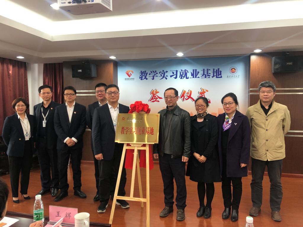 女性抹胸开襟哺乳衣的注意事项