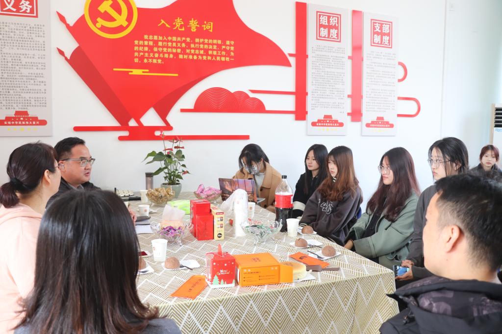 女性抹胸开襟哺乳衣的注意事项