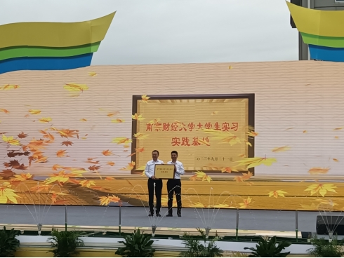 女性抹胸开襟哺乳衣的注意事项
