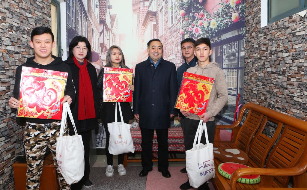 女性抹胸开襟哺乳衣的注意事项