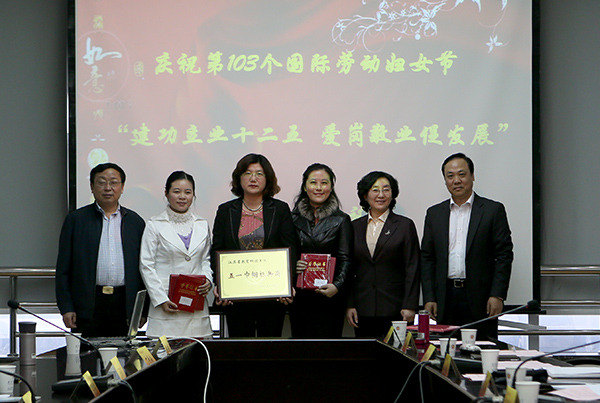 女性抹胸开襟哺乳衣的注意事项