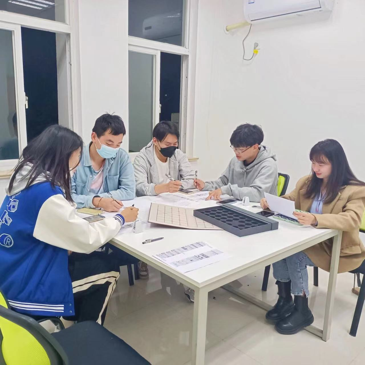 女性抹胸开襟哺乳衣的注意事项