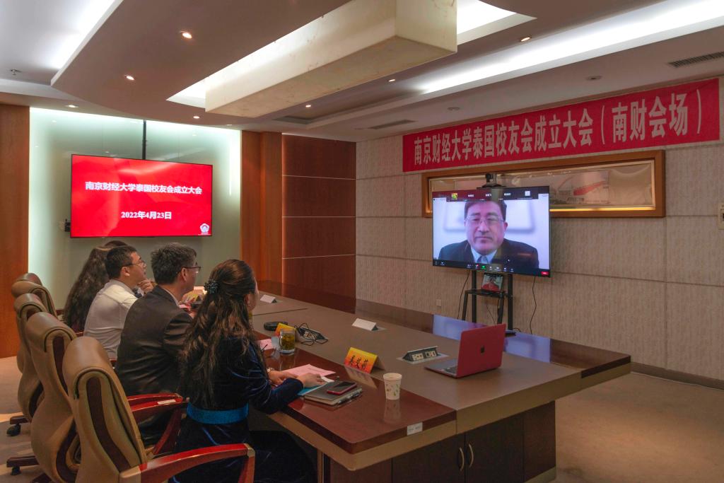 女性抹胸开襟哺乳衣的注意事项