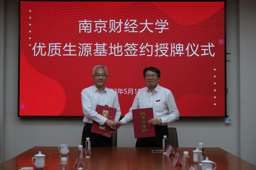 女性抹胸开襟哺乳衣的注意事项