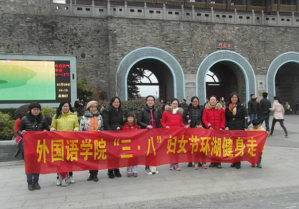 女性抹胸开襟哺乳衣的注意事项