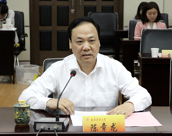 女性抹胸开襟哺乳衣的注意事项
