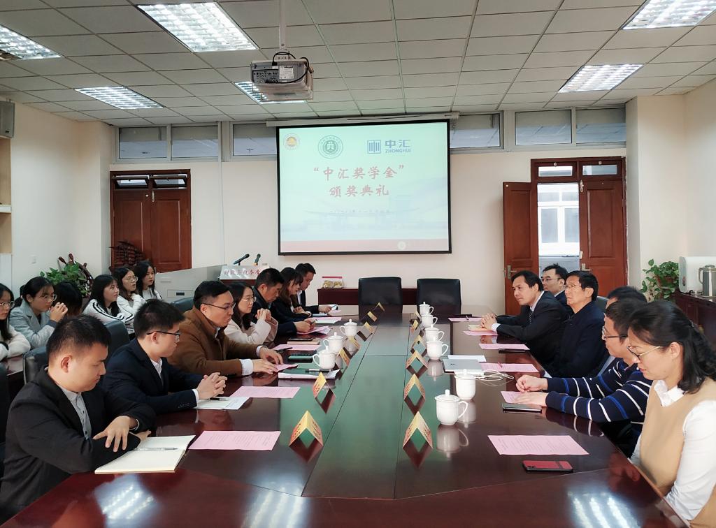 女性抹胸开襟哺乳衣的注意事项