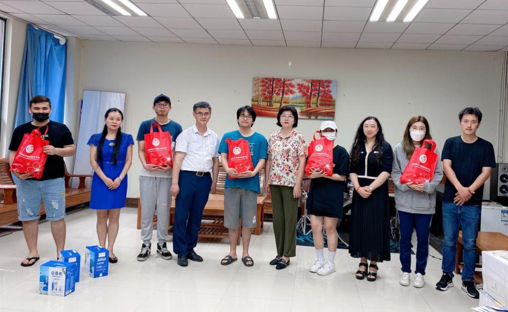 女性抹胸开襟哺乳衣的注意事项