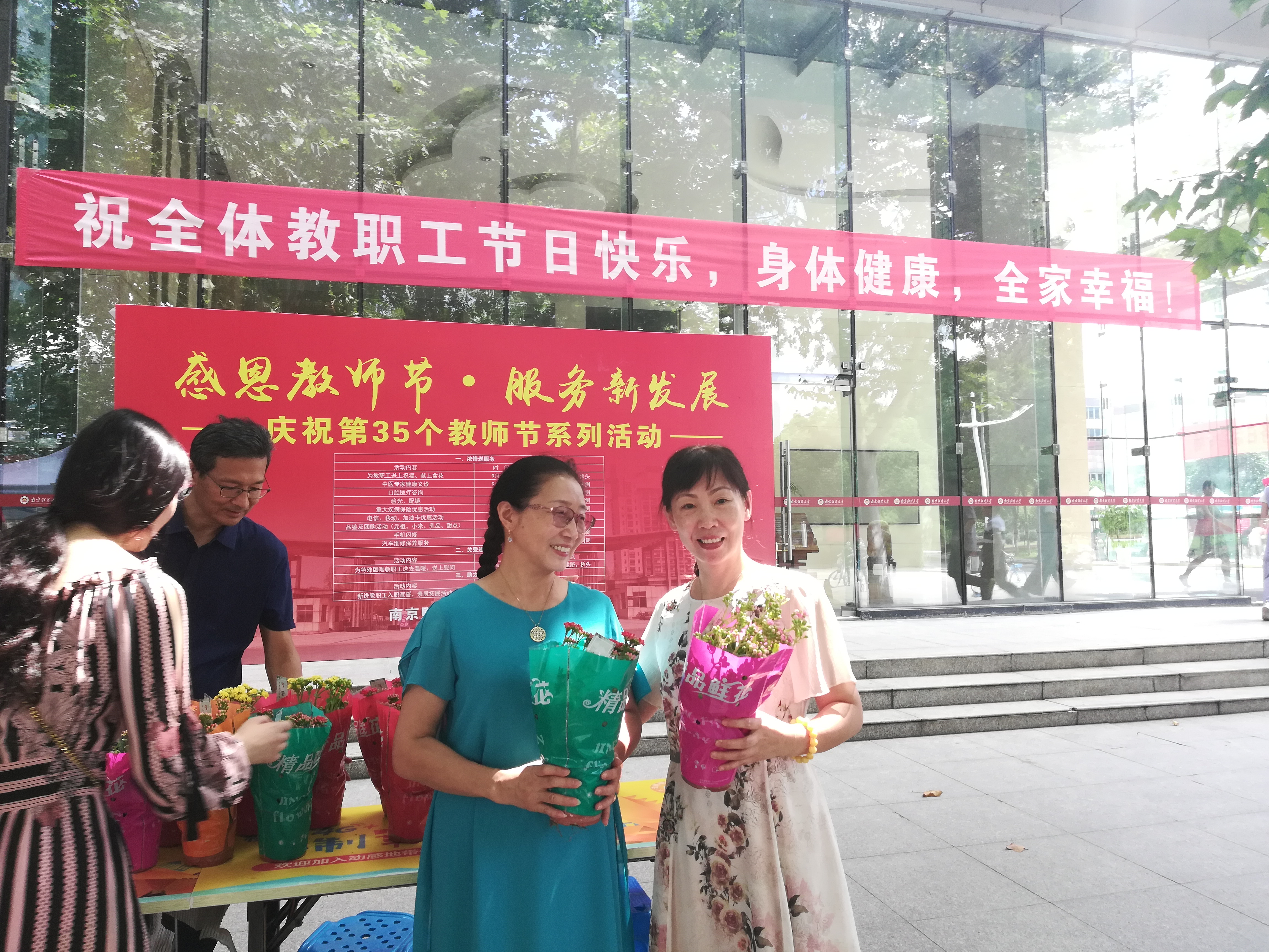 女性抹胸开襟哺乳衣的注意事项