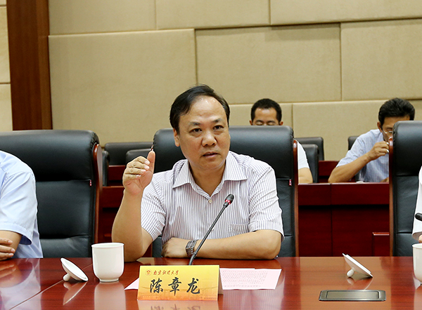 女性抹胸开襟哺乳衣的注意事项