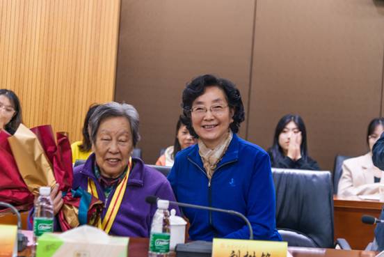 女性抹胸开襟哺乳衣的注意事项